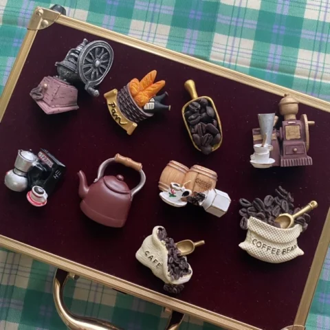 แม่เหล็กติดตู้เย็นรูปอุปกรณ์ทำกาแฟ